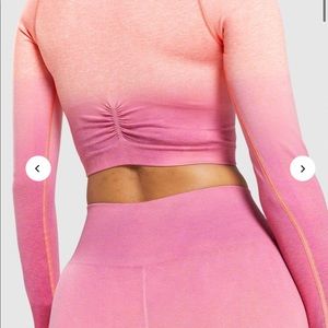 Ombré long sleeve crop